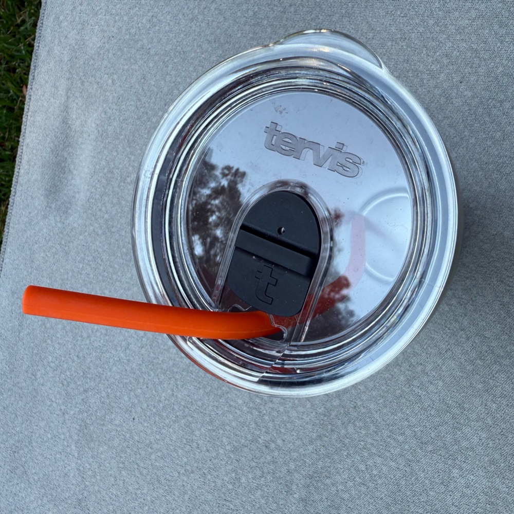 Tervis Tropical Tumbler with Lid & straw - Picture 3 of 4